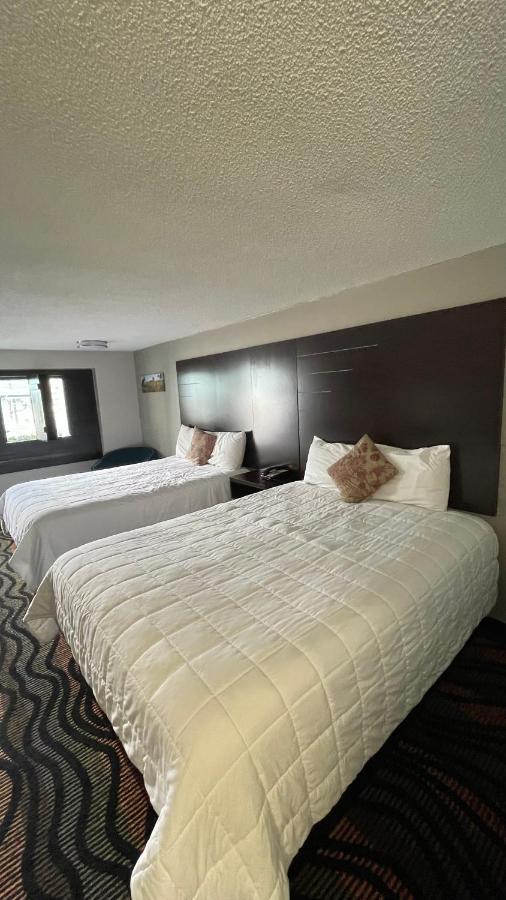 Country Town N' Suites ガトリンバーグ エクステリア 写真