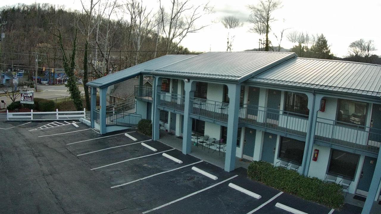 Country Town N' Suites ガトリンバーグ エクステリア 写真