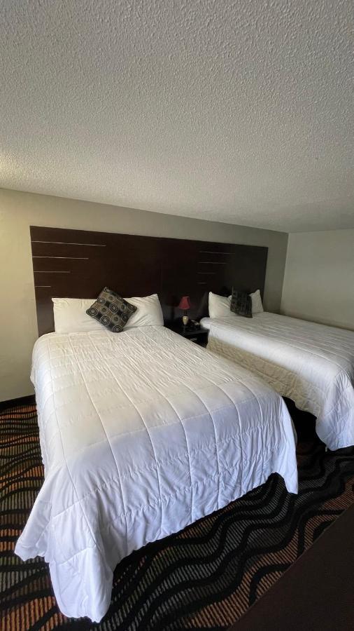 Country Town N' Suites ガトリンバーグ エクステリア 写真