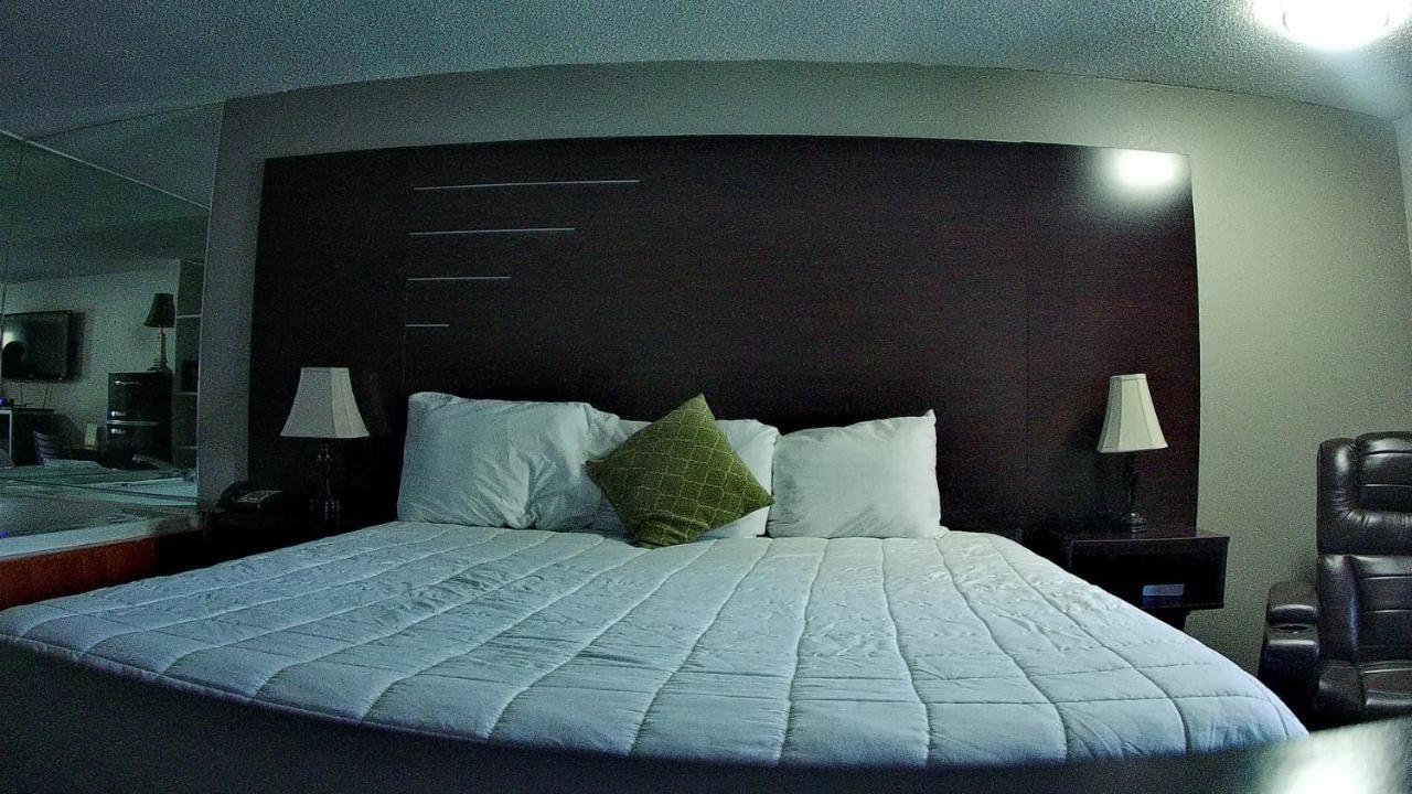 Country Town N' Suites ガトリンバーグ エクステリア 写真