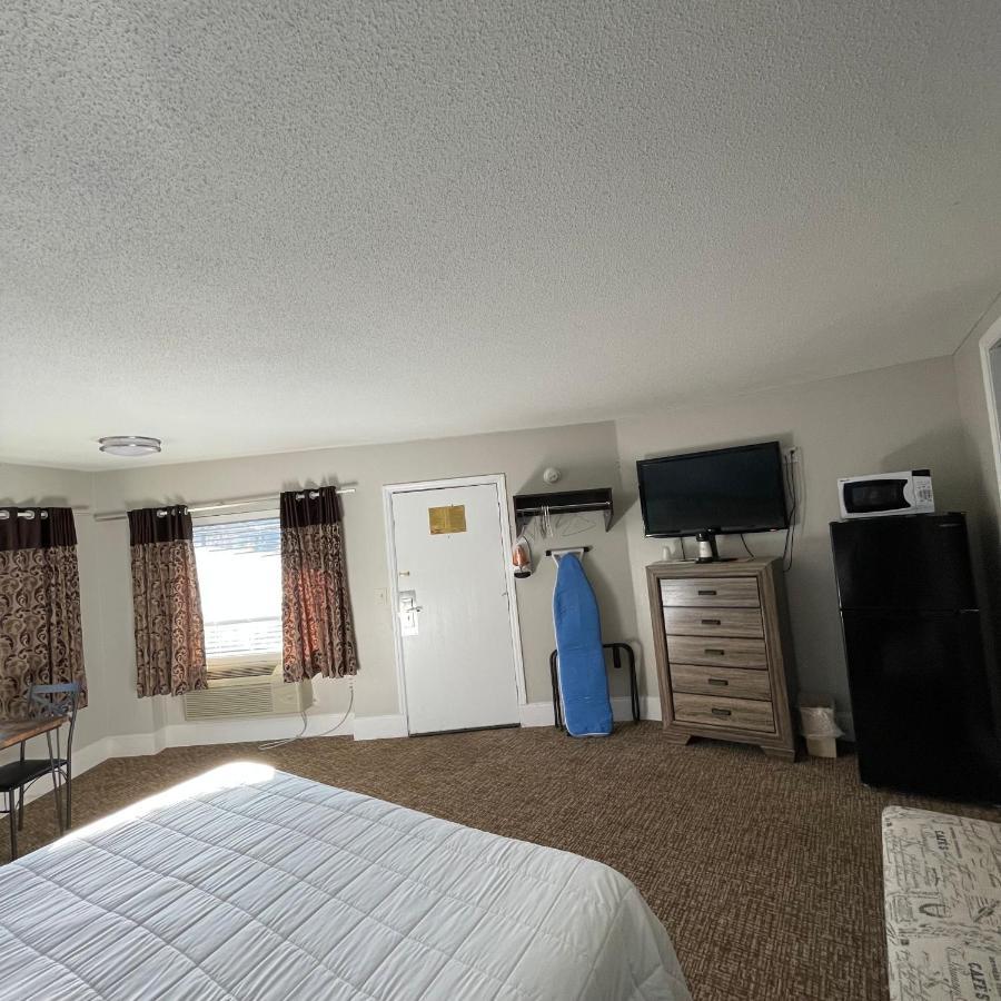 Country Town N' Suites ガトリンバーグ エクステリア 写真