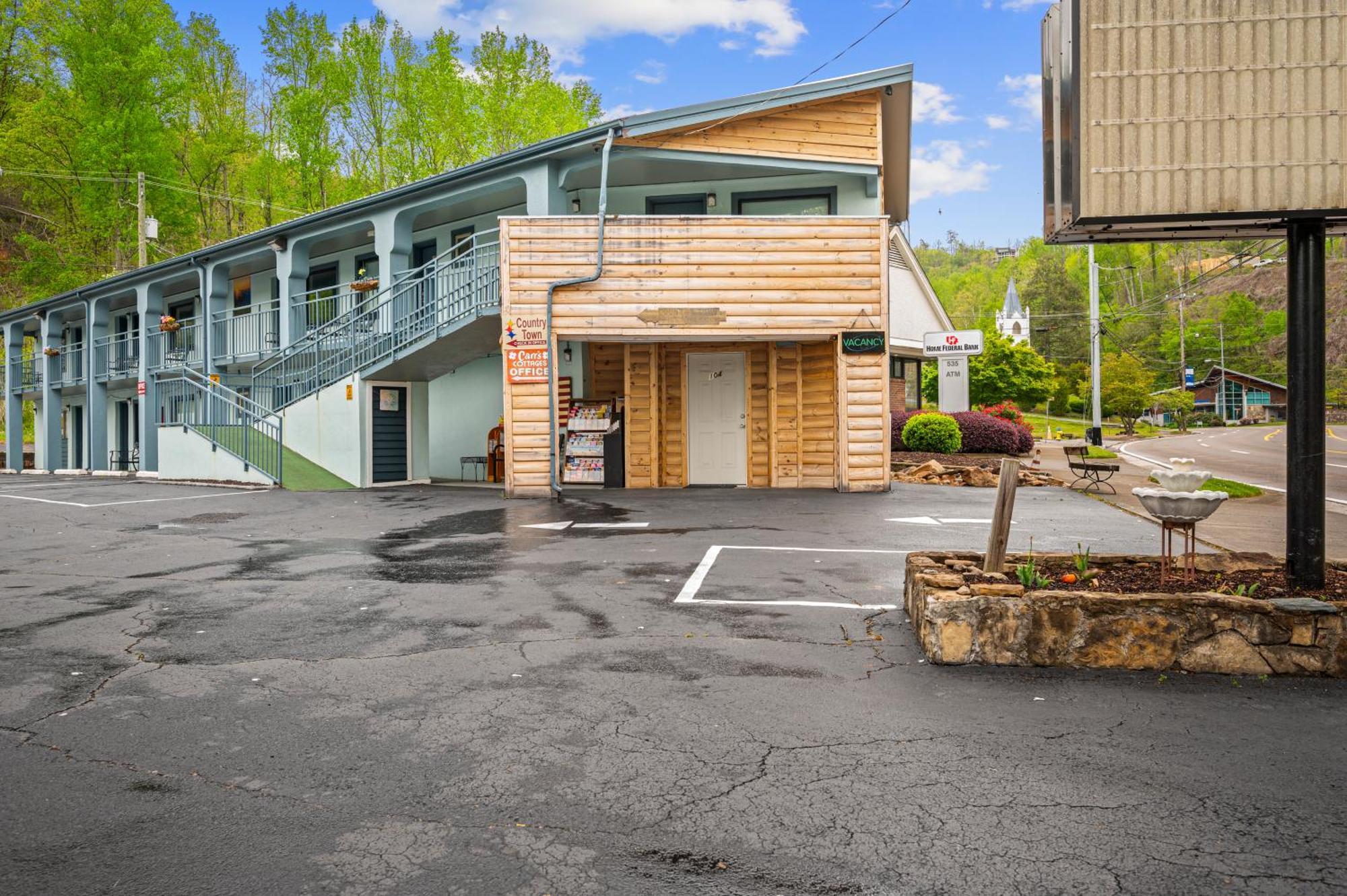 Country Town N' Suites ガトリンバーグ エクステリア 写真