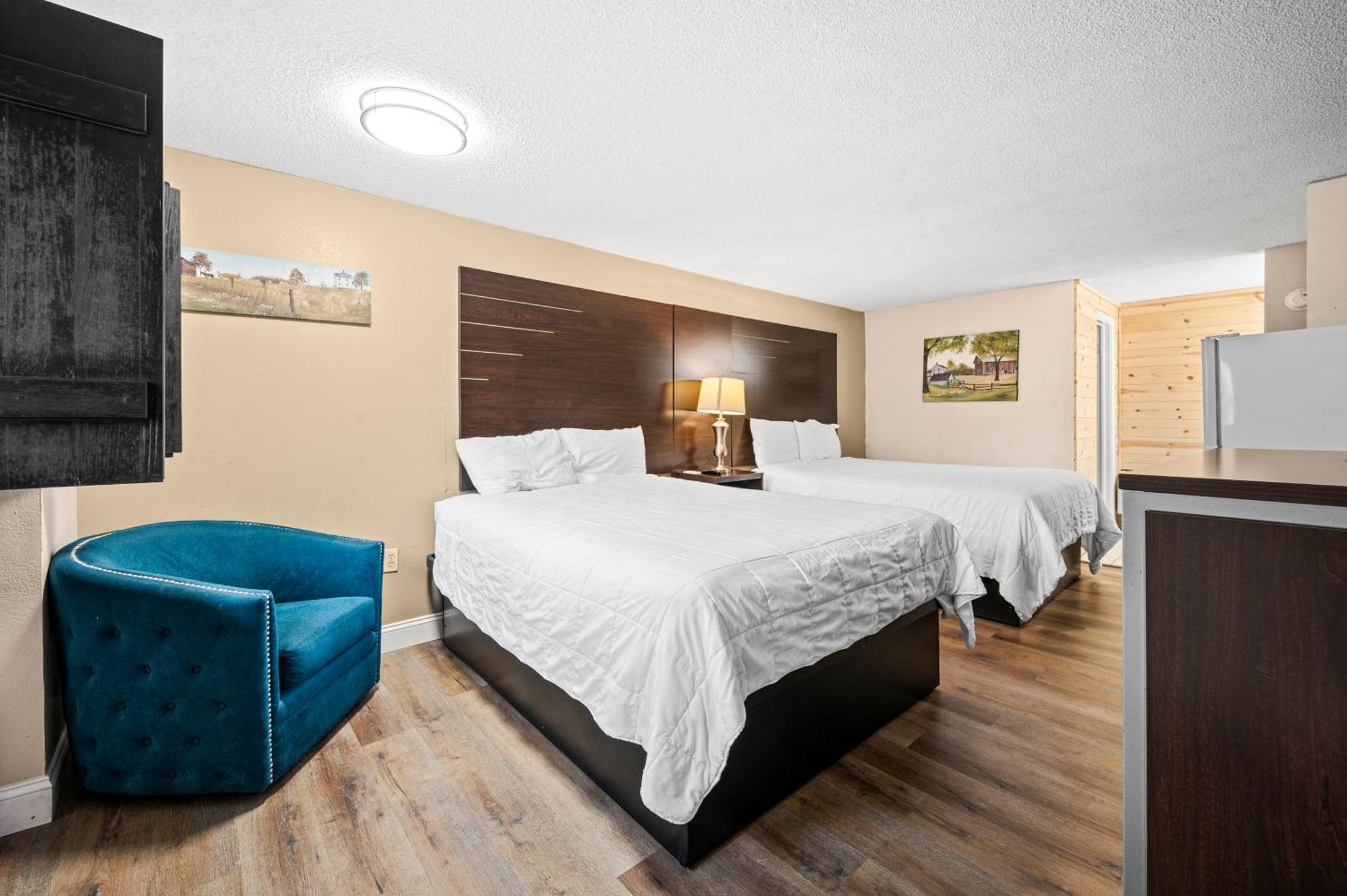 Country Town N' Suites ガトリンバーグ エクステリア 写真