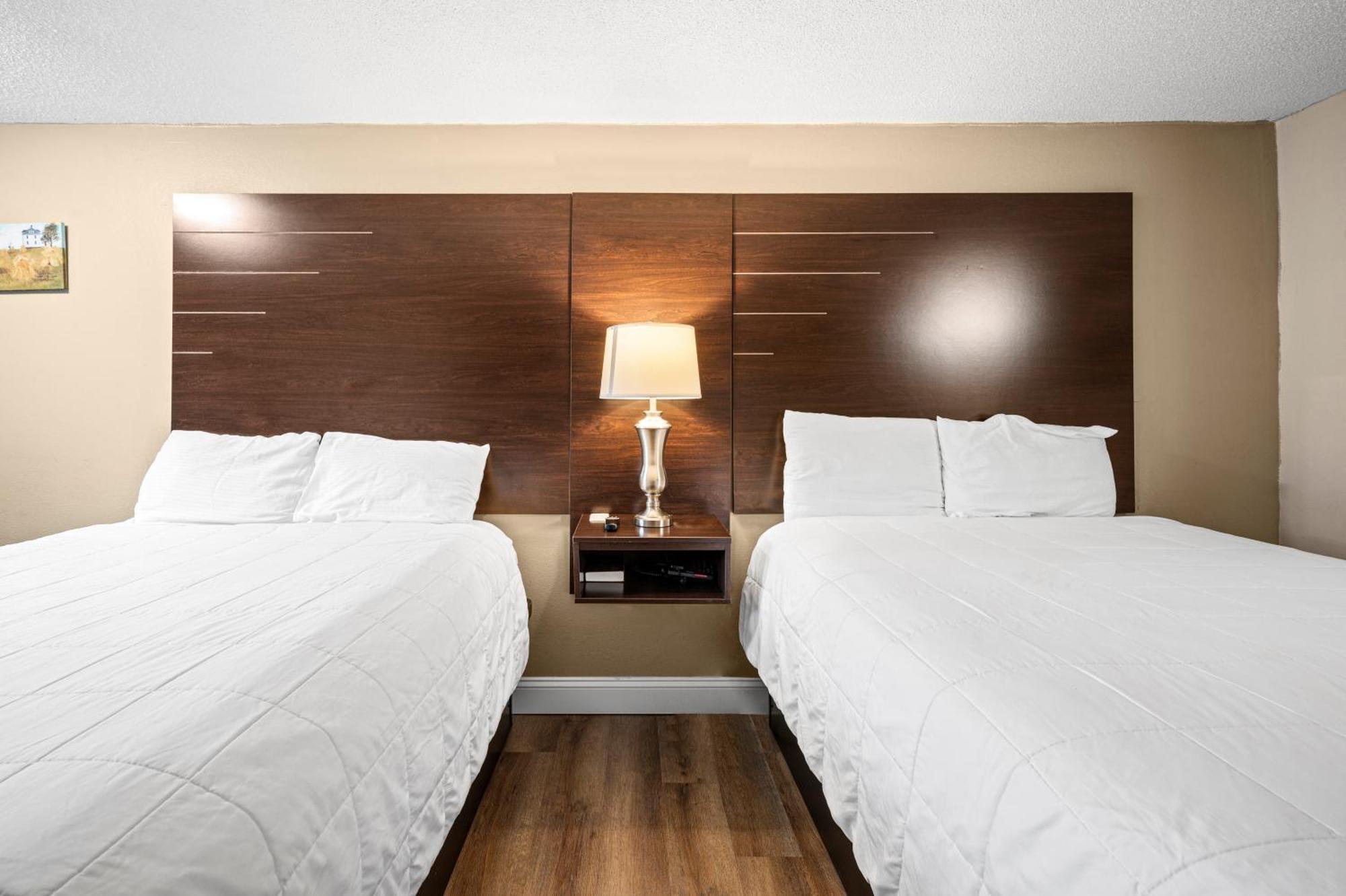 Country Town N' Suites ガトリンバーグ エクステリア 写真