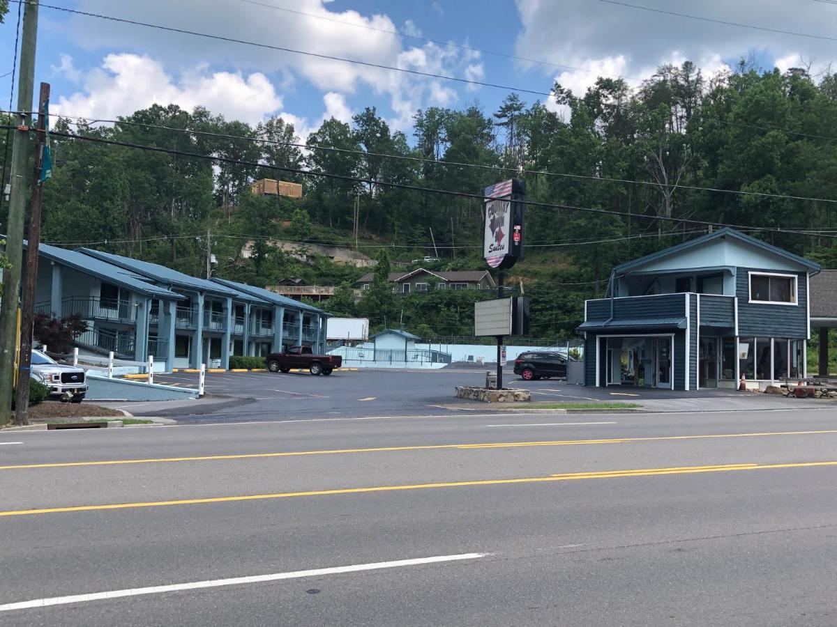 Country Town N' Suites ガトリンバーグ エクステリア 写真